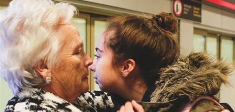 Andrea celebra las fiestas en casa